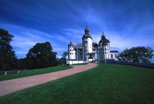Schloss Läckö am Väner-See erinnert mit seinen barocken Türmchen an ein Märchenschloss