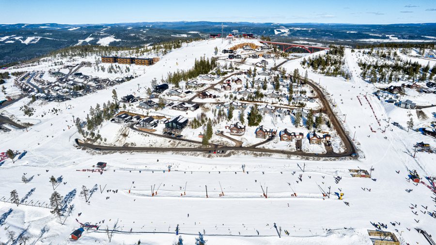 File:Branäs - sydvästsluttningen 01 april 2023.jpg